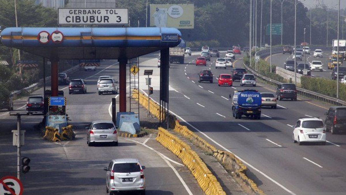 Pengamat Ekonomi UI: Pembayaran Tol Nirsentuh Merupakan Kebijakan yang Tepat