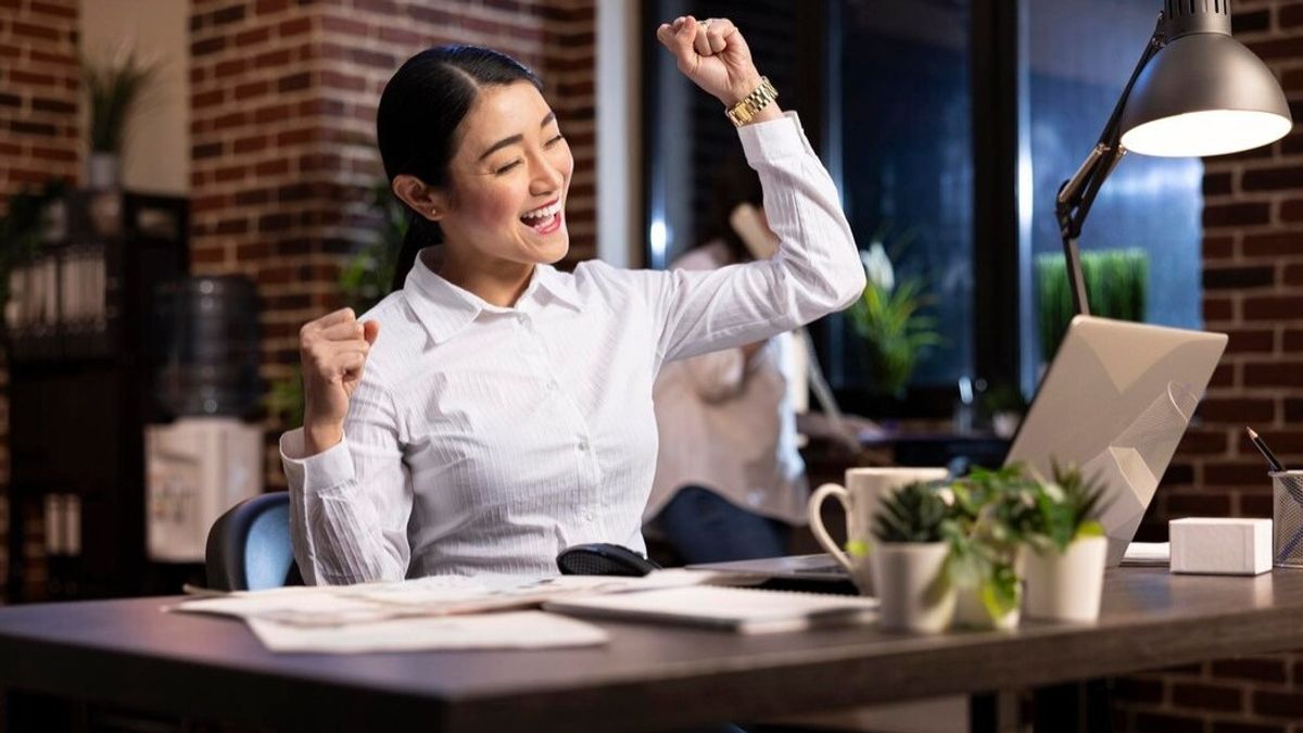 Job Hugging Phenomenon, Why Do Gen Z And Millennials Prefer To Stay?