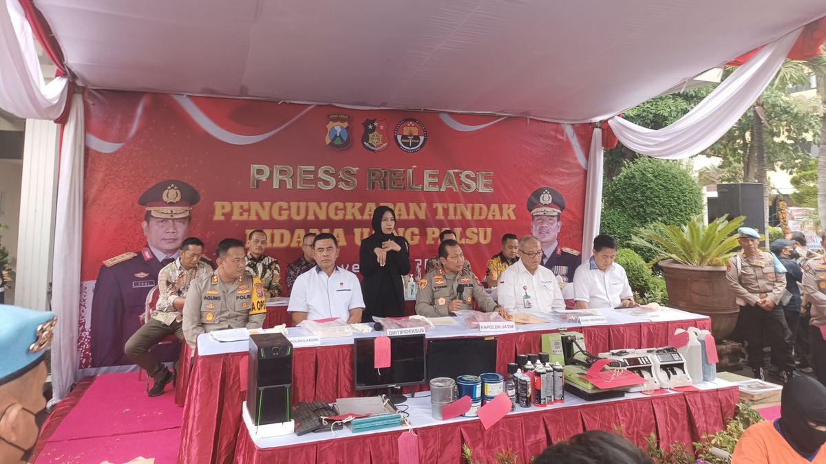 East Java Police Dismantle Cross-Provincial Counterfeit Money Syndicate Worth Billions of Rupiah