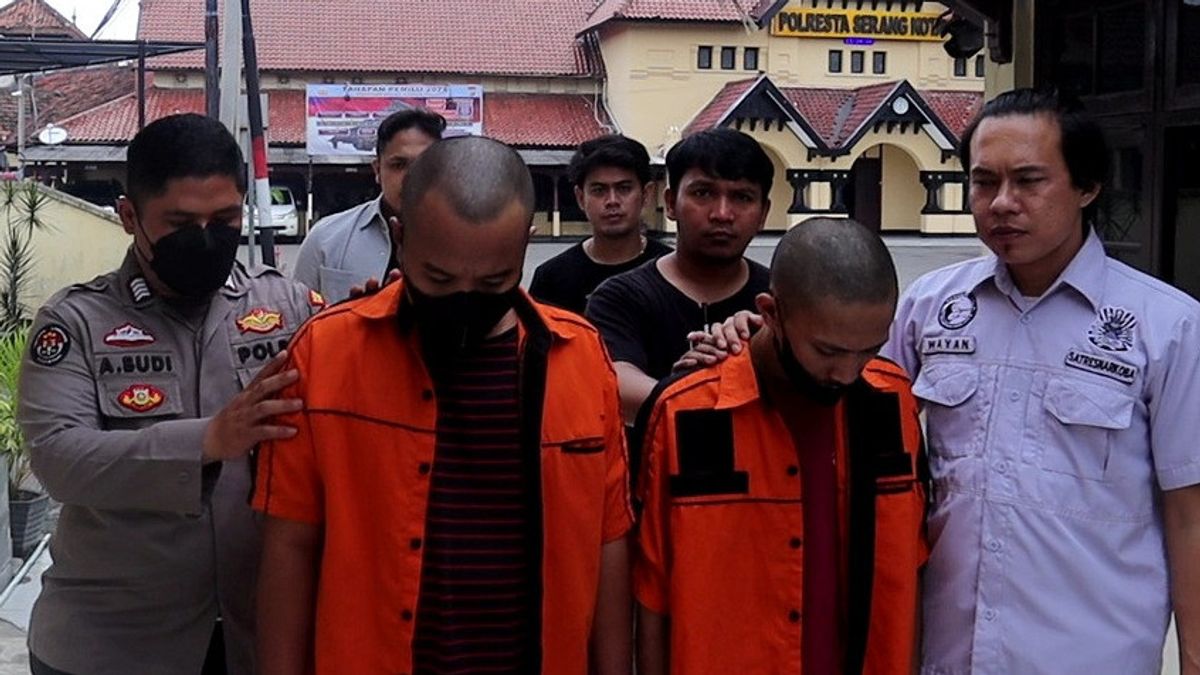 2 Pengedar Narkoba di Serang Kota Ditangkap, Polisi Temukan Banyak Plastik Klip Berisi Sabu di Dalam Lemari Kamar