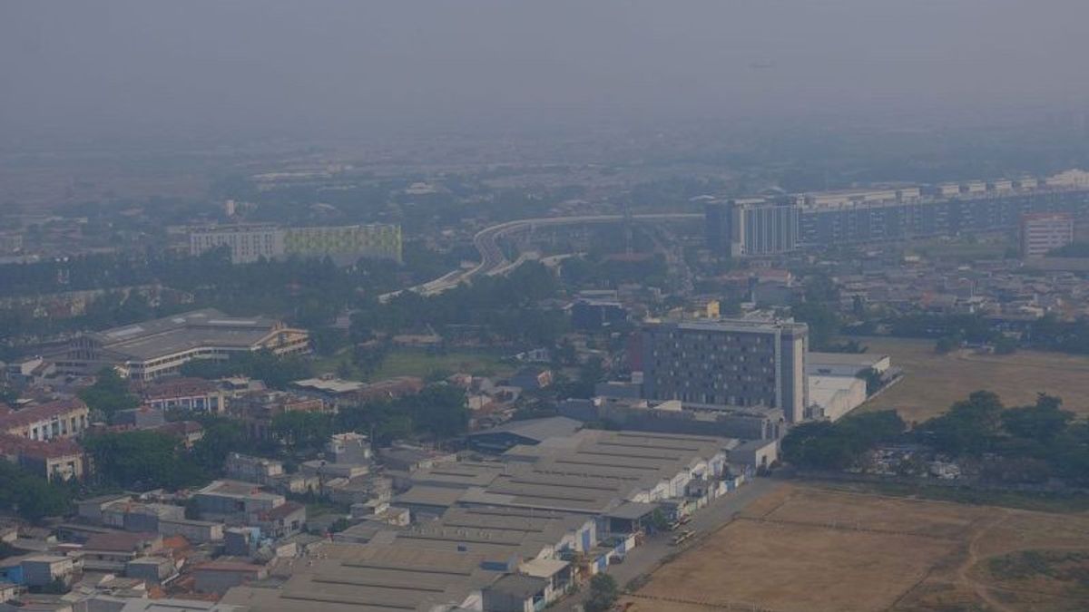 Monday Morning, Jakarta's Air Quality Is Not Healthy