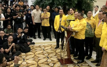 Bahlil Umumkan Susunan Lengkap Pengurus Golkar Tanpa Nama Jokowi