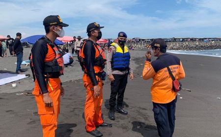 BNPP Masih Cari 2 Orang Laki-laki Kakak Beradik yang Hilang Terseret Ombak di Pantai Glagah DIY