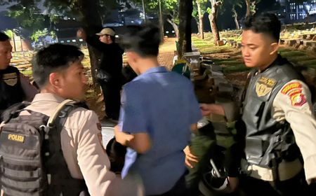 Bawa Celurit dan Air Keras, Empat Remaja di Kebon Jeruk Digelandang ke Polres