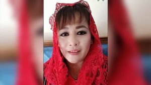 Saat Dewi Tanjung Diingatkan Warganet karena Tebak Penyakit Almarhum Ustaz Maaher 