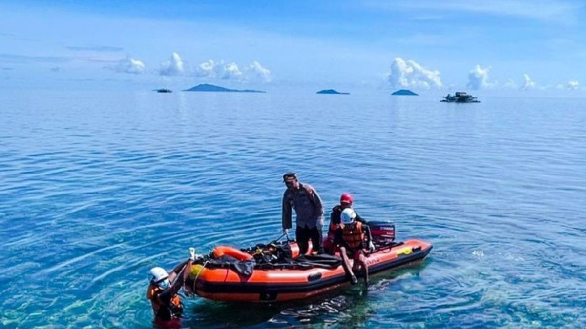 为期4天的搜索，搜救队在纳土纳海发现失踪的渔民尸体