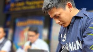 سيمارانغ - ألقت الشرطة القبض على الطبيب الشاب لص فورتشنر في سيمارانغ ، معلنا أن إيسنغ أخذت سيارة صديق