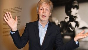 Paul McCartney: Orang Rusia Diam-diam Mendengarkan Musik “Terlarang” The Beatles