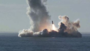 Tiré D’un Sous-marin Furtif, Le Missile Balistique Russe Bulava Prétend être Immunisé Contre Les Systèmes De Défense Antimissile Balistique