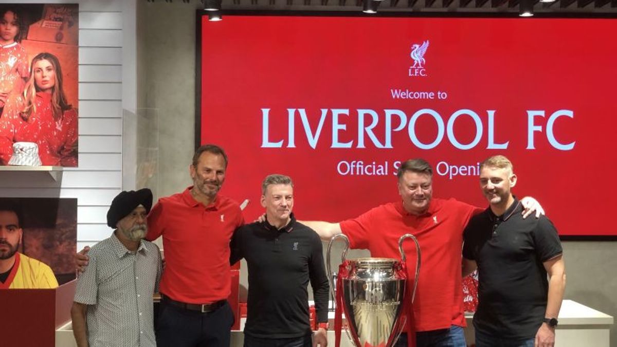 Liverpool Luncurkan Toko Resmi di Indonesia, Dihadiri Salah Satu Pemain Legendaris