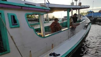The Densation Of The Jelith River Becomes An Obstacle For Bangka Fishermen To Go To Sea, The Provincial Government Conducts Dredging