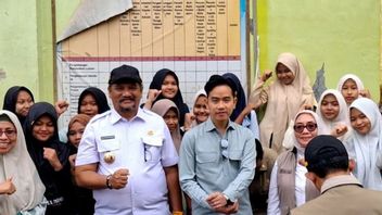 Visite de l'école secondaire SMPN 1 Karang Baru, le vice-président répond aux besoins scolaires après les inondations d'Aceh