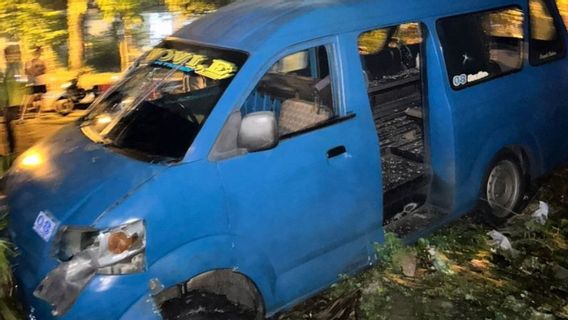 Teler Miras présumé, chauffeur d’Angkot à Bogor Tabrak 7 véhicules à Jl Dewi Sartika