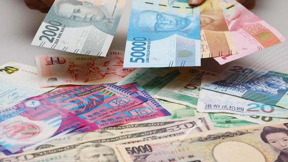 Rupiah Senin Dibuka Menguat 0,5 Persen ke Rp15.800 per Dolar AS