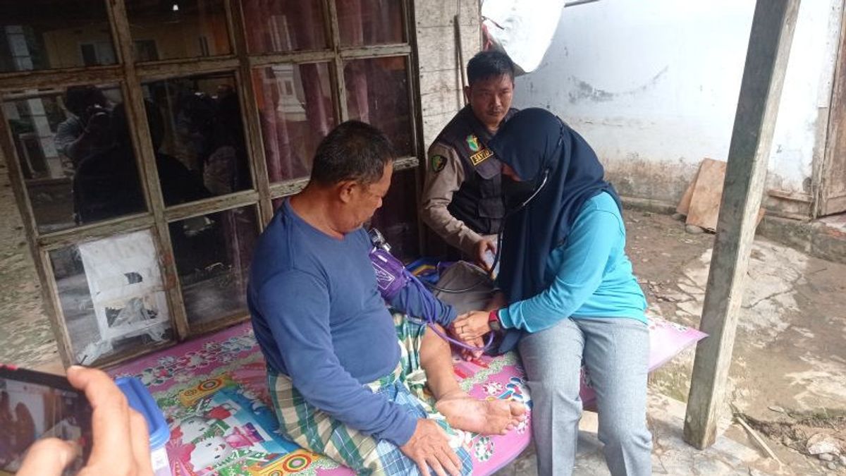 Soaked In Economy And Mud, Flood Victims In Lebak Banten Are Startling Gatal, Fever And Batuk