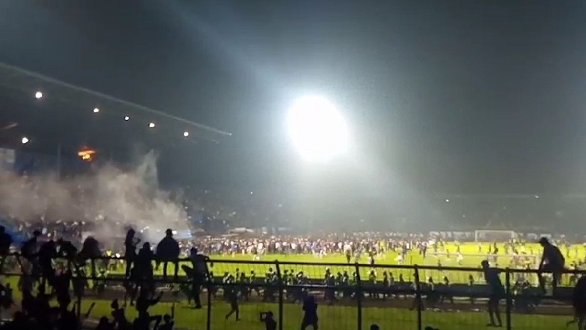 127 People Died At The Malang Kanjuruhan Stadium, 2 Among Them Police Members