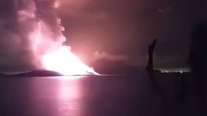 BPBD Pandeglang Pantau 24 Jam Erupsi Gunung Anak Krakatau