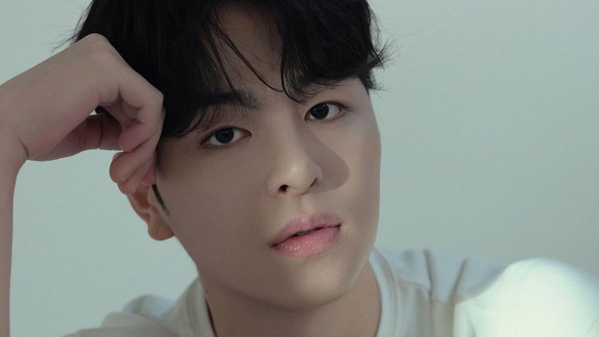 IKON's Junhoe Will Debut Solo Next Month!