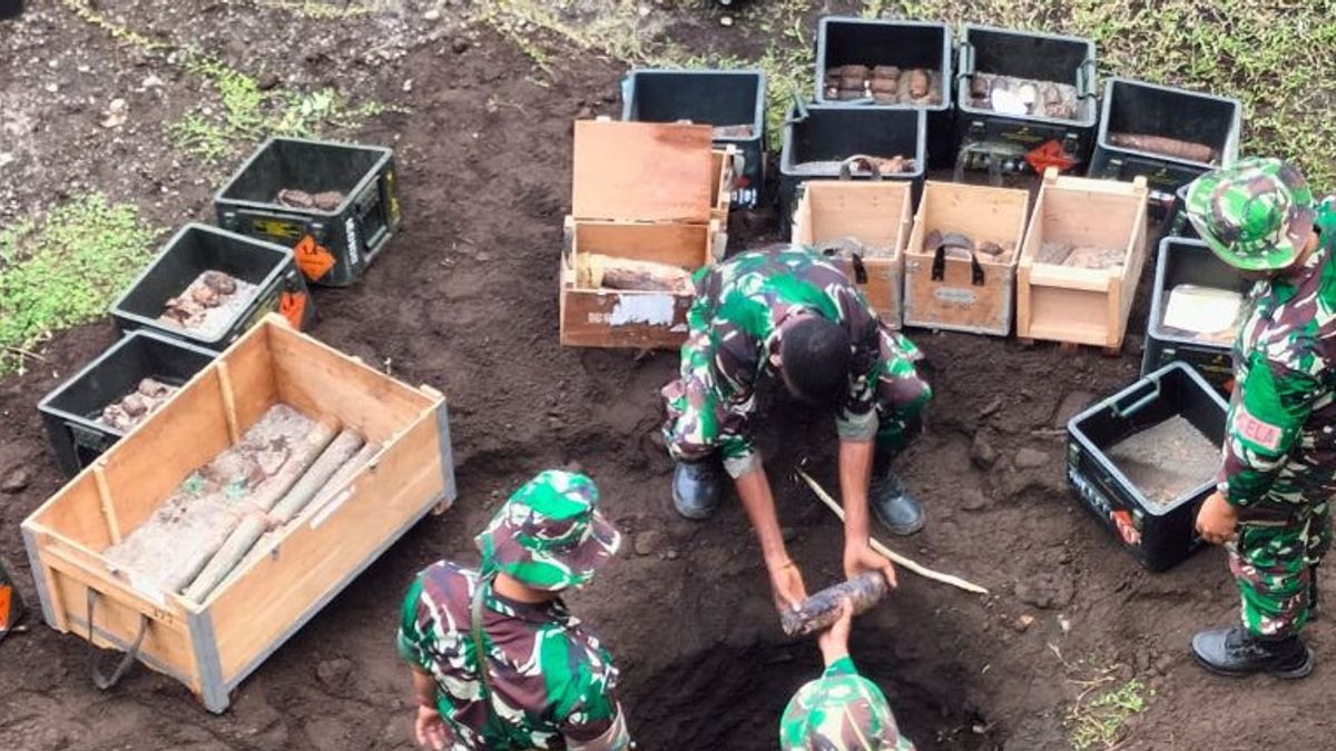 Denpal XVI/1 Ternate Musnahkan Bahan Peledak Perang Dunia II