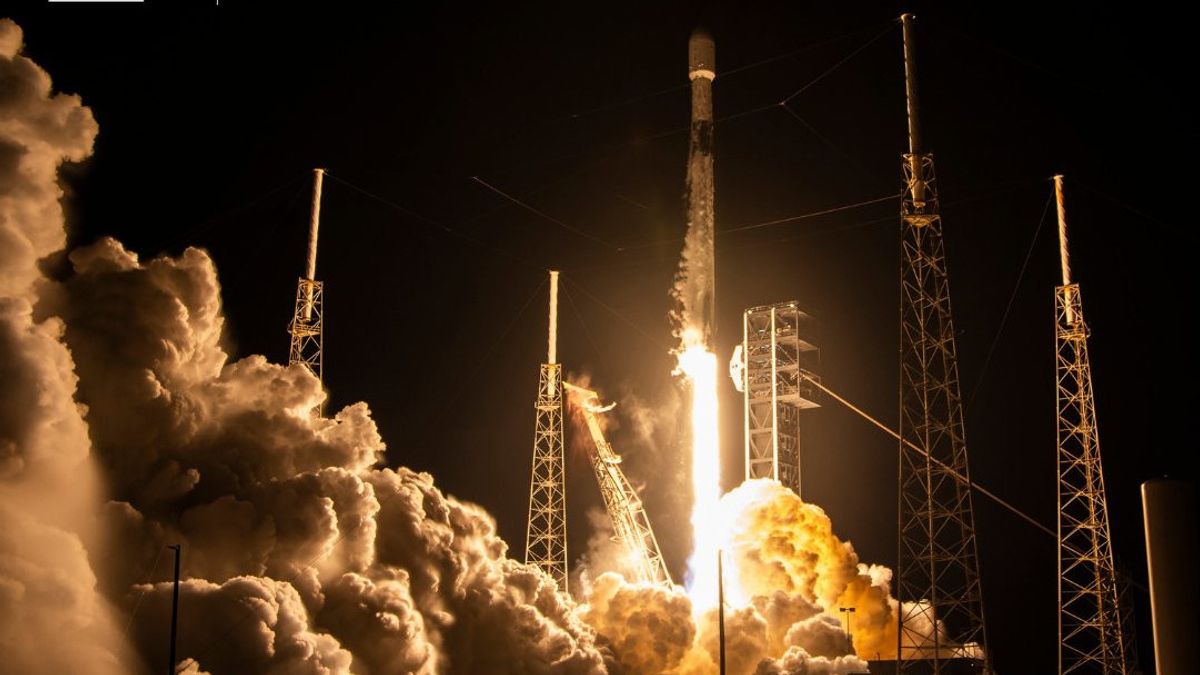 UEA Luncurkan Satelit untuk Membantu Memantau Perubahan Lingkungan hingga Tanggap Bencana