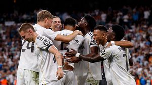 Vinicius Jr Ganas! 2 Gol ke Gawang Villarreal Bawa Madrid ke Puncak LaLiga