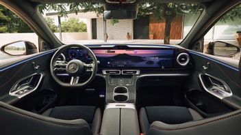 Return Physical Buttons, Mercedes-Benz Admits Touch Screen is Less Effective