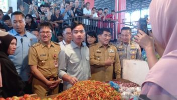 Wapres Gibran Turun ke Pasar Bersehati Manado, Cek Harga Pangan, Borong Cabai dan Ikan