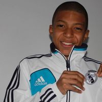 Melihat Kylian Mbappe Kecil yang Sudah Idolai Real Madrid dan Cristiano Ronaldo