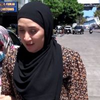 Makassar Hajj Pilgrims Appear Nyentrik Full Of Gold Jewelry Clarified By Customs