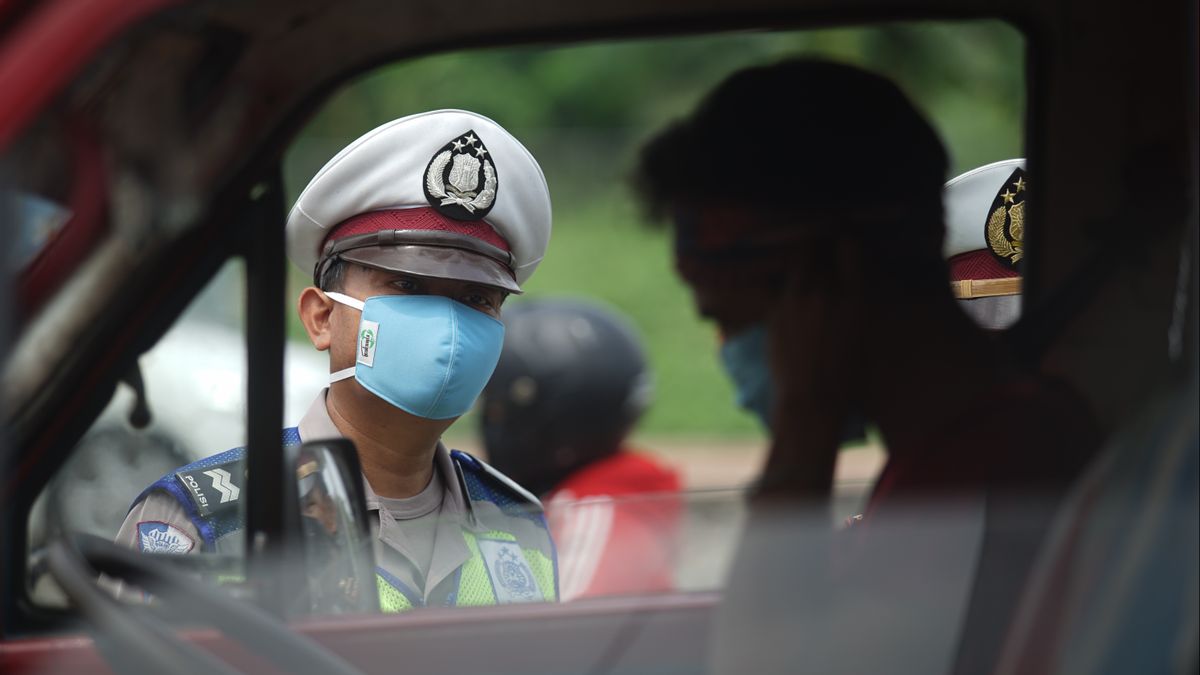 Percuma Panjang Jika Tak Keras: 'Sarkasme Mak Erot' yang Mengusik 'Letoynya' PSBB Jakarta