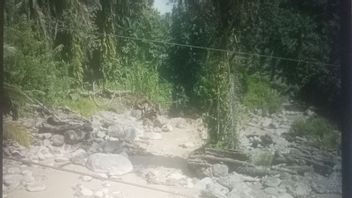 Sudah 2 Hari Ini Air Sungai Batang Nango di Sumbar Berlumpur, Keruh dan Berbau Belerang 