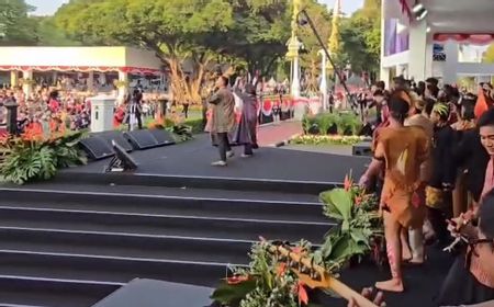 Meriah! Aksi Maliq & D'Essentials Manggung di Istana Rayakan Kemerdekaan RI