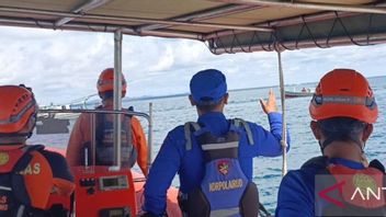 Babel SAR évacue quatre pêcheurs portés disparus dans l'est de Belitung