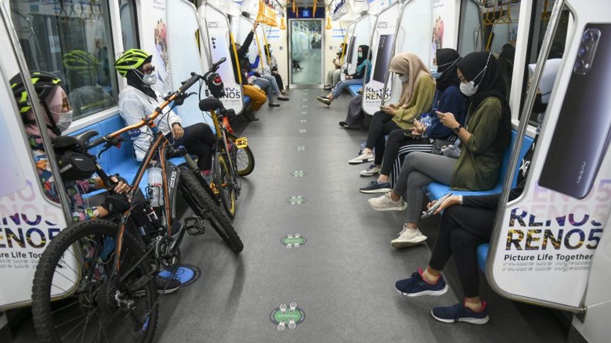 Good News For Cyclists: The MRT Will Provide Friendly Escalators And Lifts For Riding And Descending Bicycles