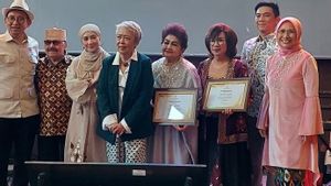导演:“时代的和谐”作为60年代音乐家的欣赏礼物