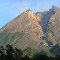 Gunung Merapi Alami 26 Kali Gempa Guguran