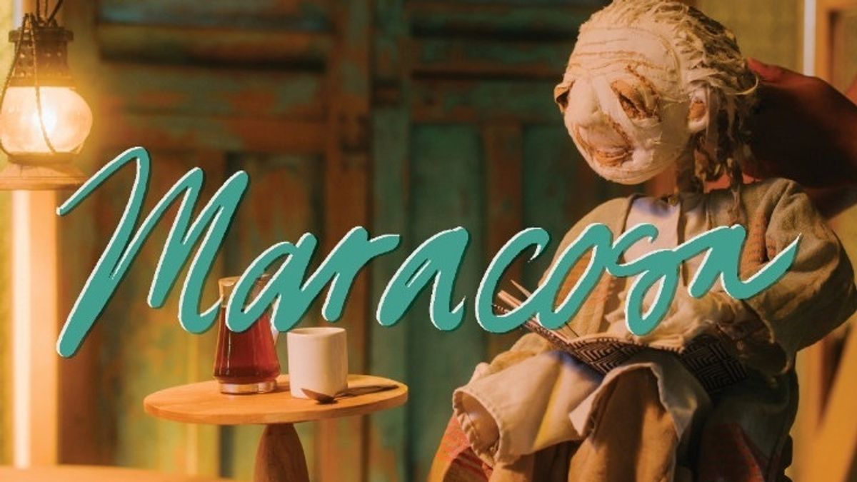 名为Maracosa的展览，拉拉蜡染小姐和纸月亮木偶剧院的合作在日惹Omah Budoyo举行
