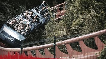 Ban On Screaming In Japanese Amusement Parks During A Pandemic