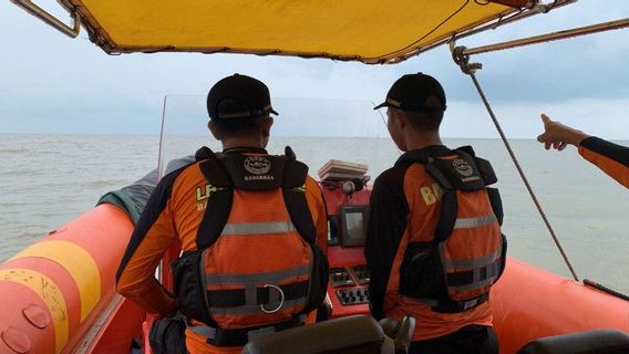 The Fate Of 68-YEAR-old Fisherman Who Survived The Wave Of 2 Javanese Sea Metres, Cemas Amployed On Mandalika Island