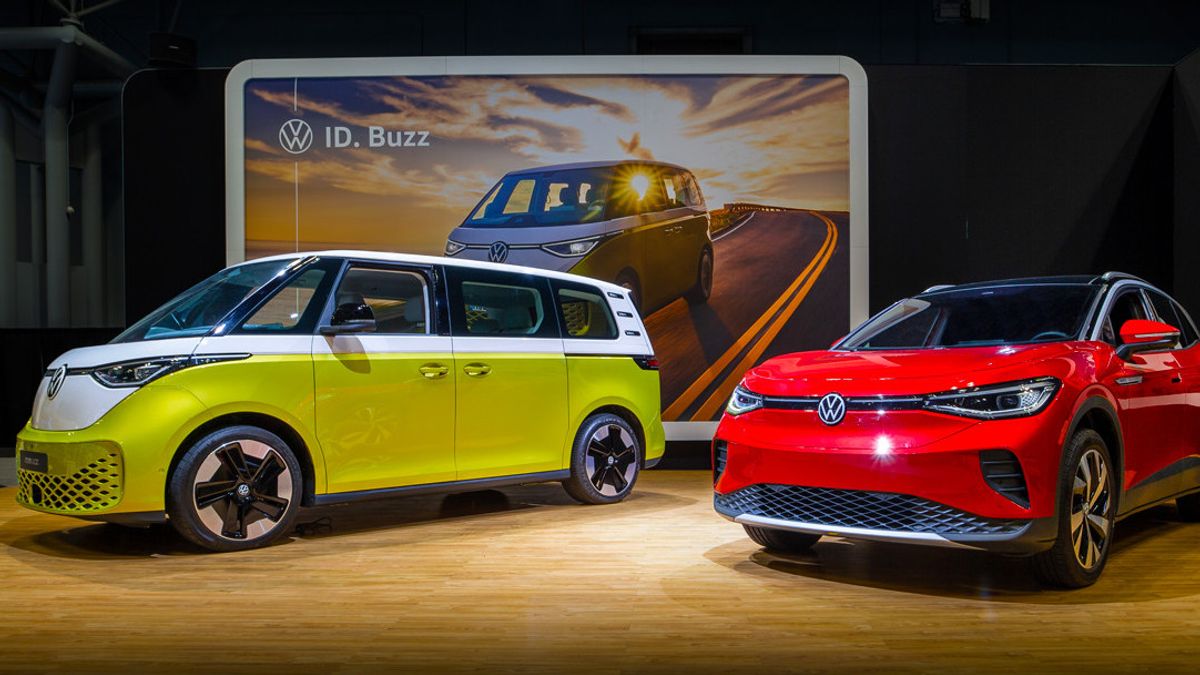 Hackers Find Volkswagen Electric Car Data Security Gap, 800,000 Owners Threatened