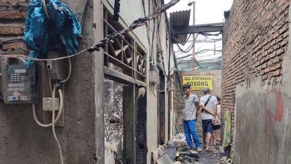 Pengungsi Lansia Korban Kebakaran Depo Pertamina Plumpang Sangat Butuh Barang Ini