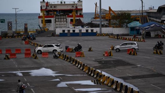 Tiga Kapal RoRo Disiagakan di Pelabuhan Indah Kiat Cilegon Urai Kepadatan di Merak