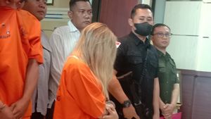    Perempuan Ukraina Selundupkan 1,9 Kg Narkotika 4-CMC Blue Safir ke Bali