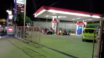 Wow, Le Carburant De Type Pertalite Dans La Ville De Sorong Atteint 30 000 IDR Par Litre