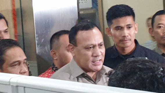 'Selamat Malam Rekan-rekan,' Respons Santai Firli Bahuri yang Kerap Bersembunyi Usai Diperiksa Polisi