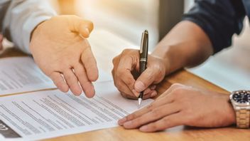 Rules for Changing New Signatures, What Are the Legal Consequences?