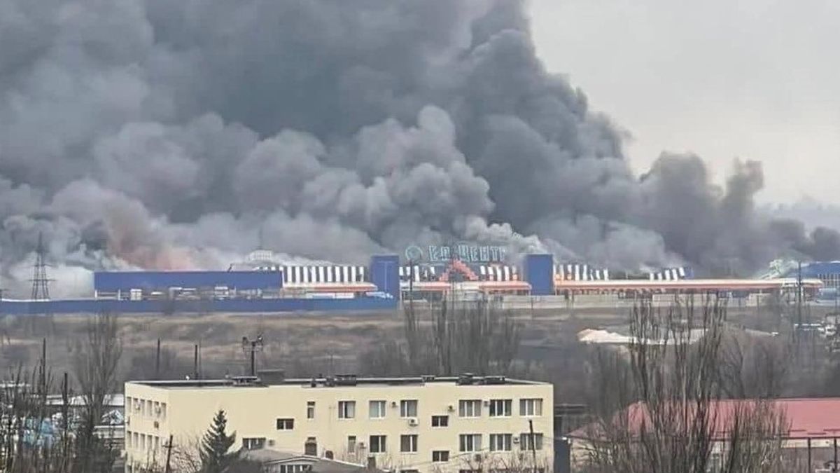 Conviértete En Un área Estratégica: Rusia Bombardea La Ciudad De Mariupol,  Ucrania Da Resistencia
