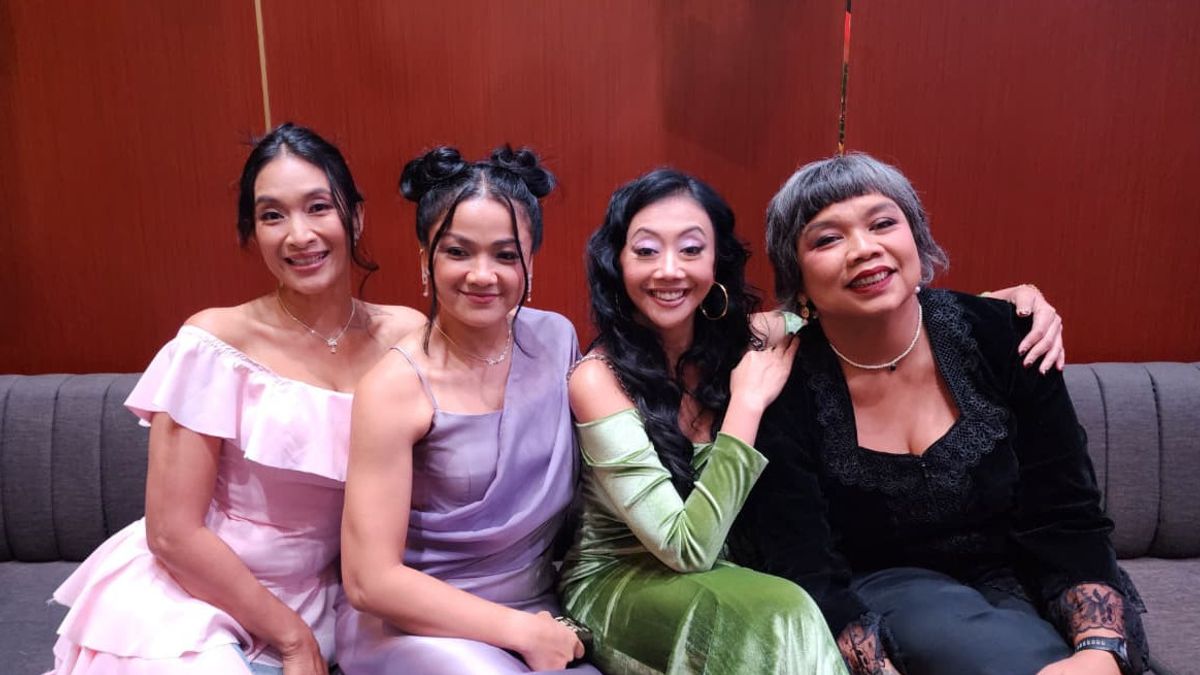 Nirina Zubir Perdana Ciuman di “<i>Ratu-Ratu Queens</i>”: Butuh Lampu Hijau dari Rumah