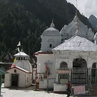 Kuil Gangotri di India Wajibkan Pengunjung Minum Air Kencing Sapi