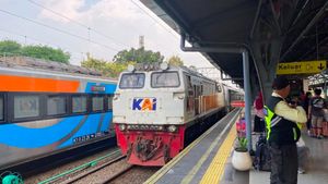 Imbas Aksi Solidaritas Palestina di Monas, KAI Tambah Pemberhentian Kereta di Stasiun Jatinegara